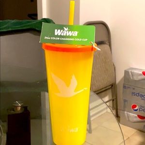 WAWA 24oz limited color changing cold cup